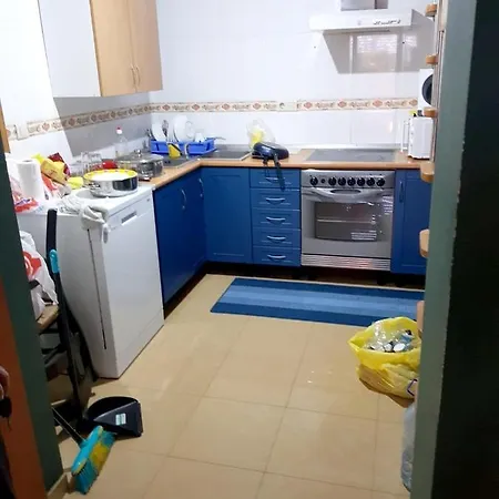 3 Bedrooms At 300 M Away From The With Sea View Shared Pool And Enclosed Garden Камбадос
