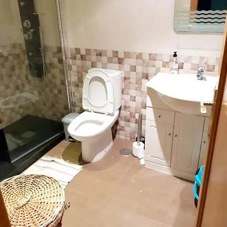 Апартаменты 3 Bedrooms At 300 M Away From The With Sea View Shared Pool And Enclosed Garden